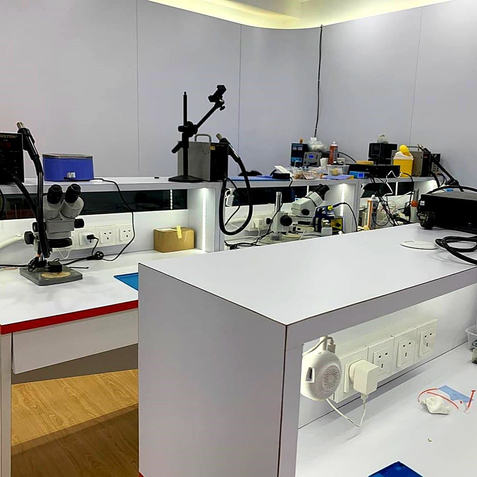 Hands-on practice with disassembly tools